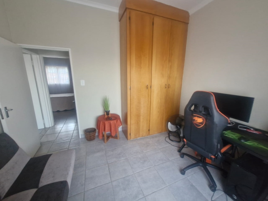 3 Bedroom Property for Sale in Safari Gardens North West